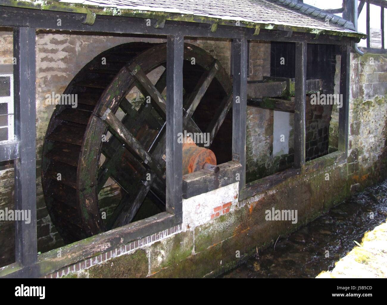 historische Geschichte Stream Wasserrad Wassermühle Waterpower Wasser im Mittelalter Stockfoto
