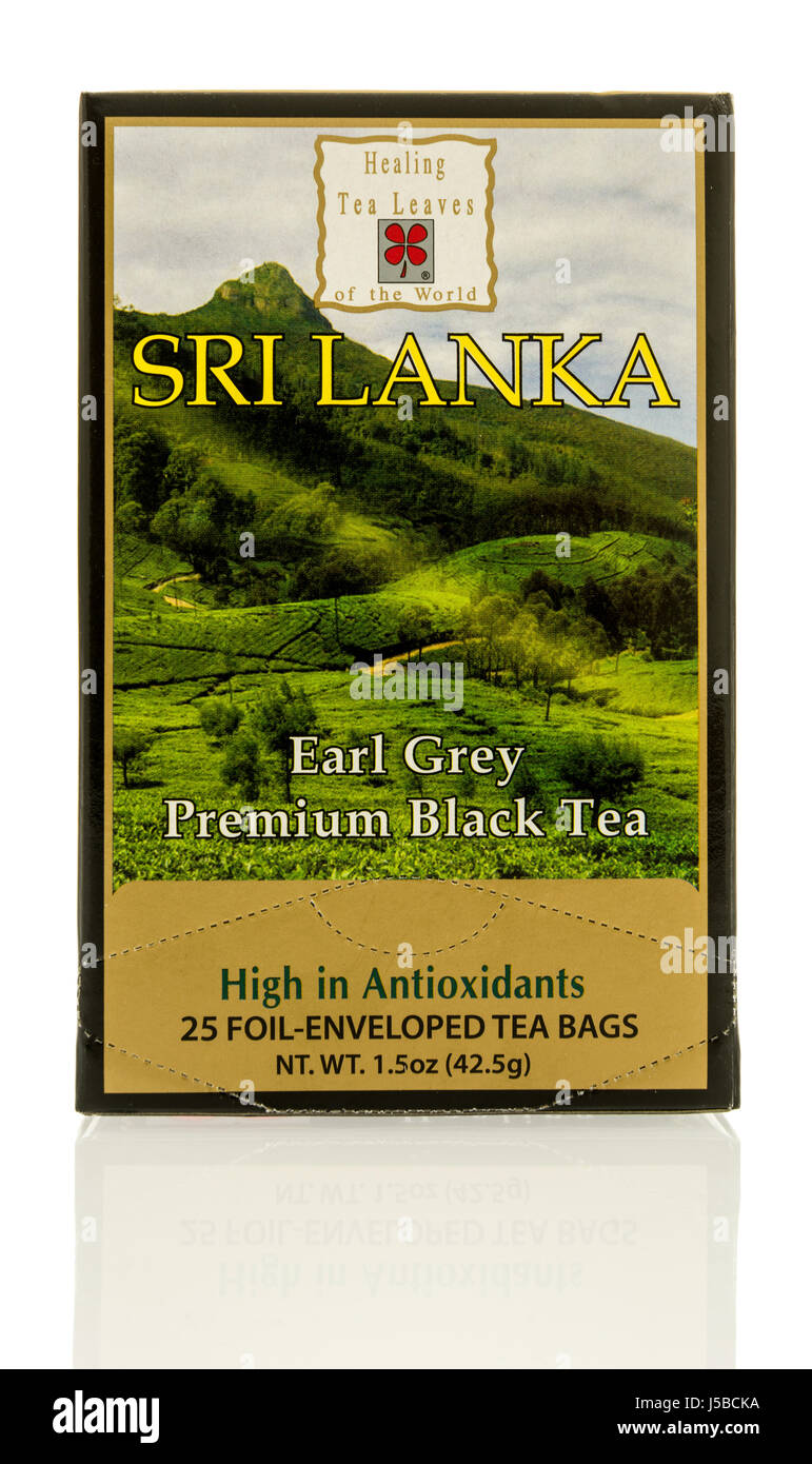 Winneconne, Wisconsin - 7. Mai 2017: eine Schachtel mit Sri Lanka Earl Grey schwarzer Tee durch Heilung Teeblätter der Welt auf einem isolierten Hintergrund. Stockfoto