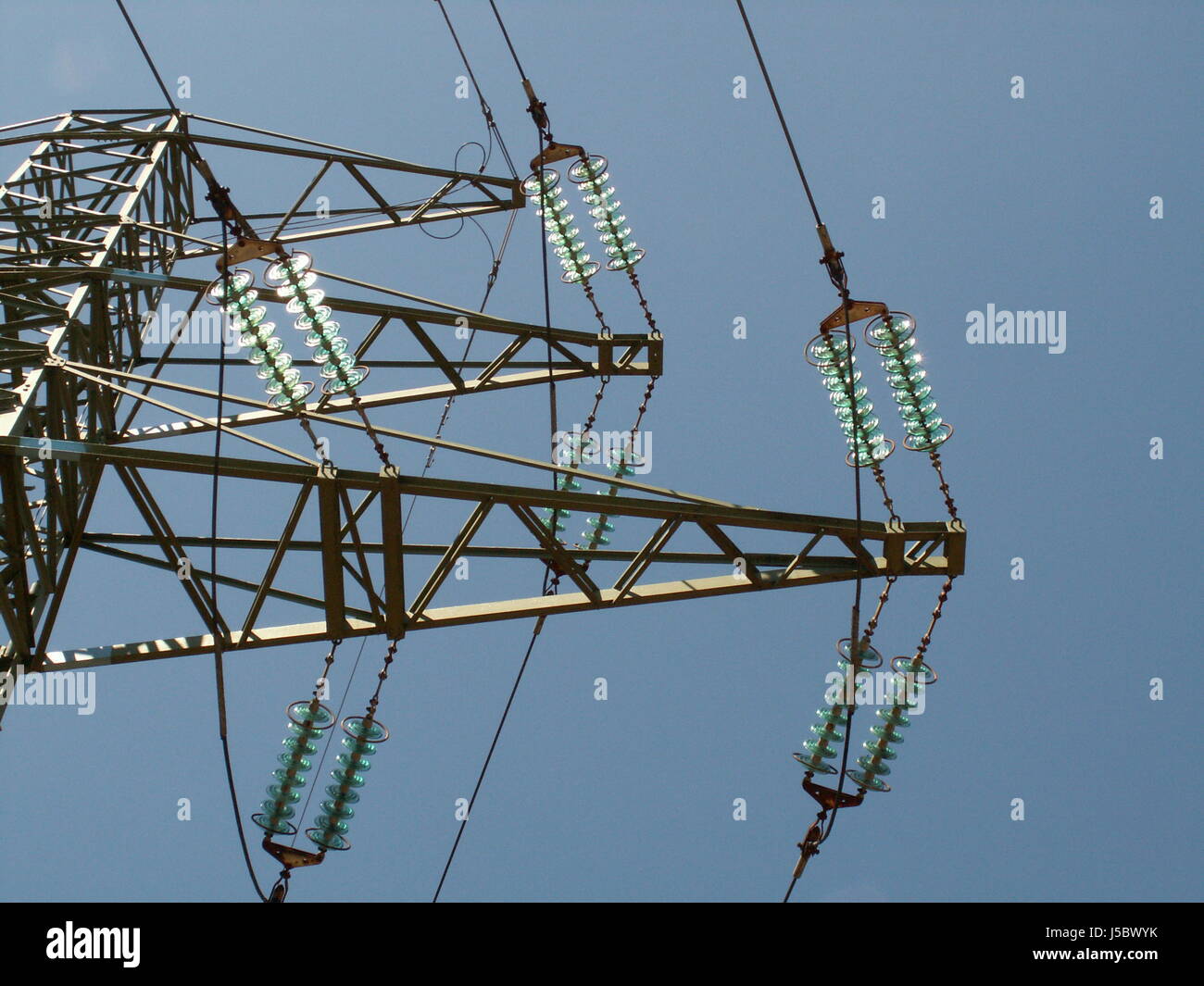 Energie macht Strom Strom Mast Mast schwere aktuelle Meeresströmungsenergie Stockfoto