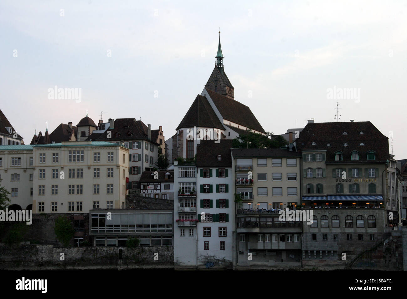 Stadt Hafen Rhein Schweiz Stadtbild Fassade Häfen Stadt Basel anzeigen Stockfoto