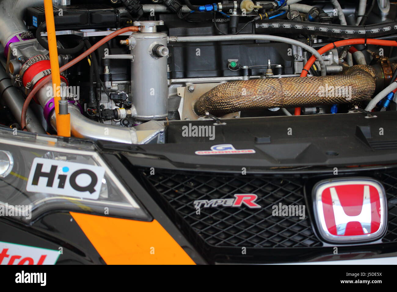 Ein Blick unter die Motorhaube von einem Honda Type R bei Thruxton Race Course Stockfoto