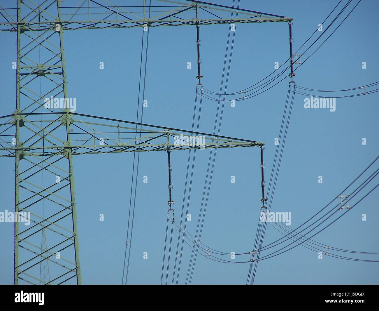 Energie macht Strom Strom Leistung Volt Mast hohe Spannung Stockfoto