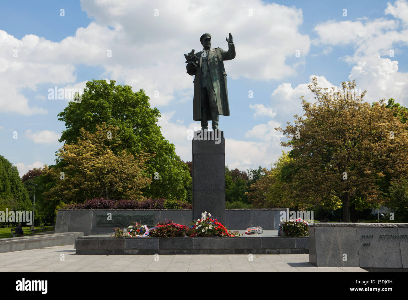 Denkmal für sowjetische Militärkommandant Ivan Konev tschechischen Bildhauers Zdeněk Krybus (1980) im Stadtteil Dejvice in Prag, Tschechien. Stockfoto