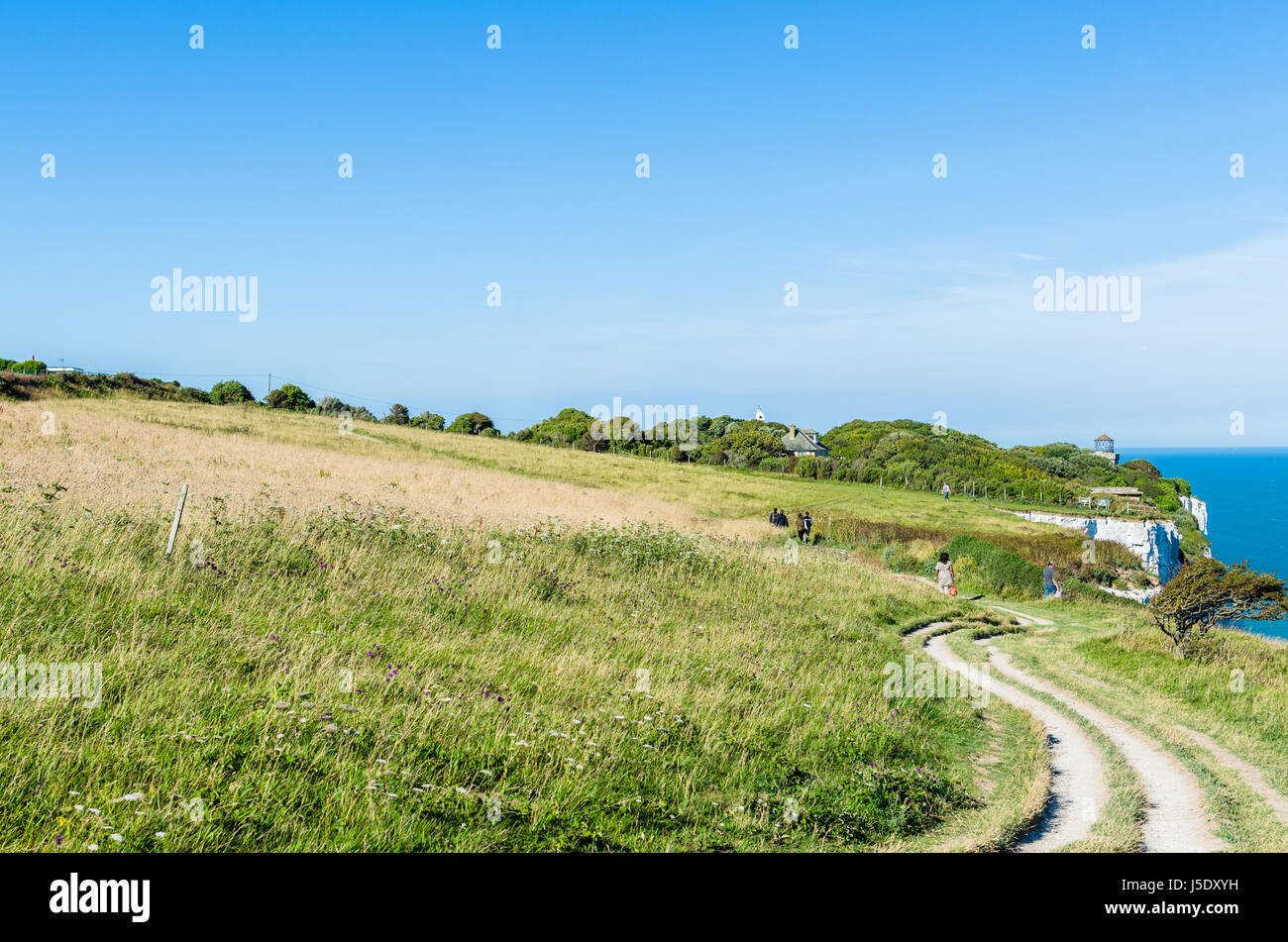 Fußweg und Spaziergänge über die weißen Klippen von Dover in Kent, England Stockfoto