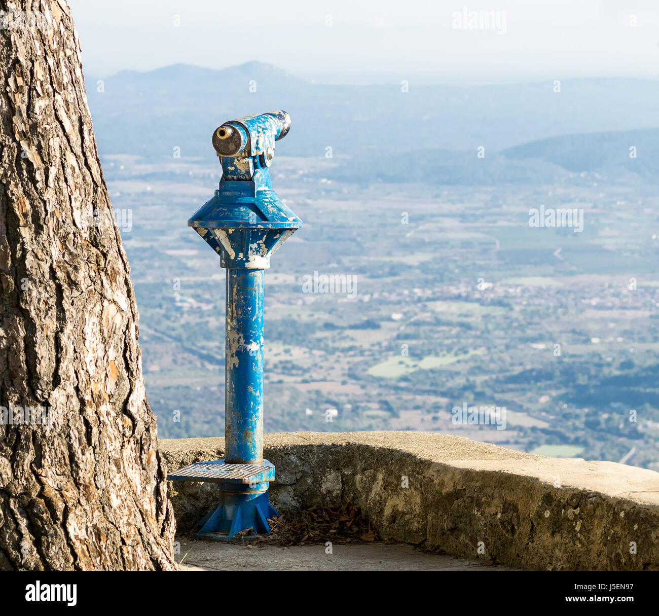 Öffentliche Fernglas. Weitsicht und Vision für Business Konzept und Ideen. Stockfoto