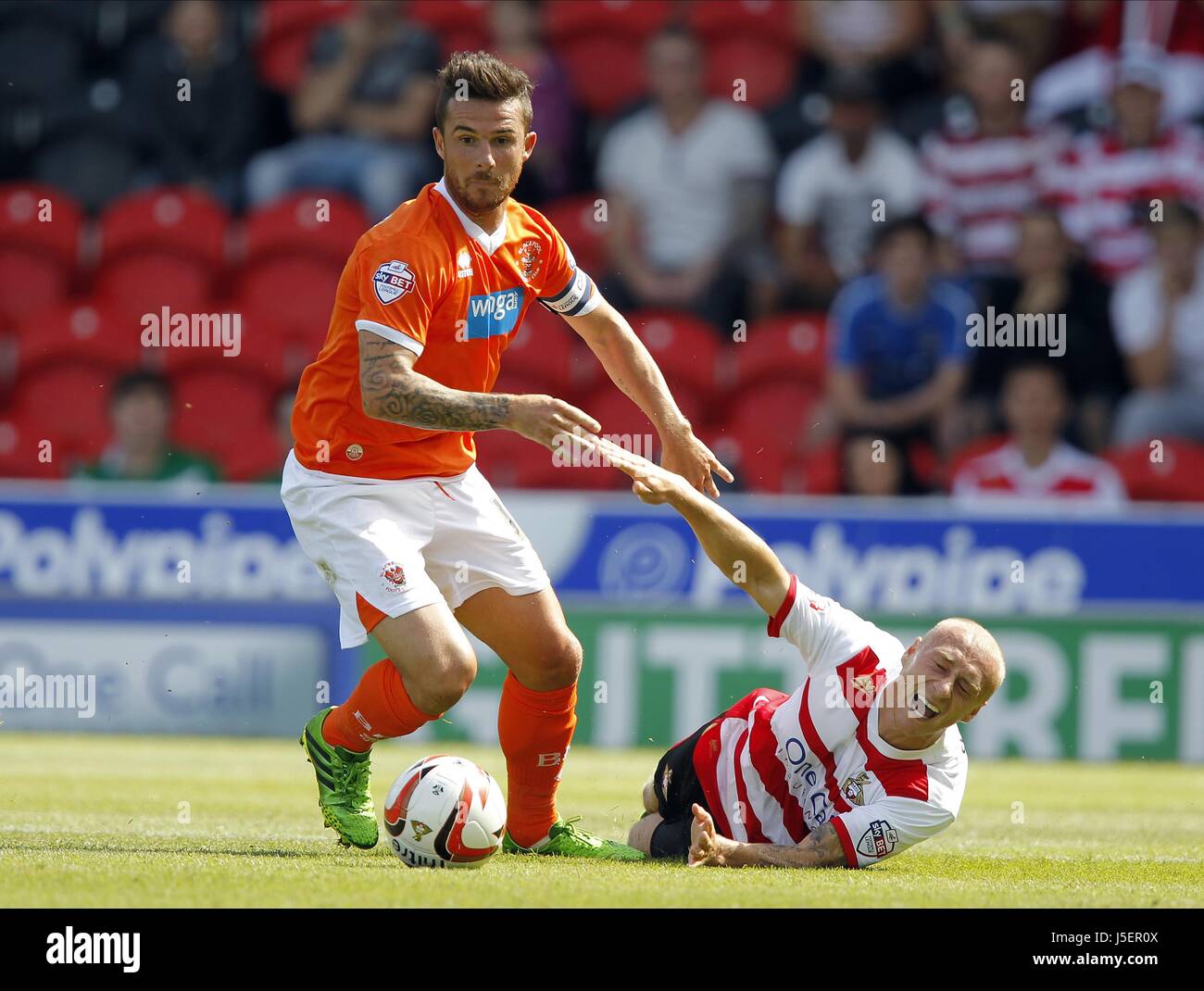 BARRY FERGUSON & DAVID COTTERI DONCASTER ROVERS V BLACKPOOL KEEPMOAT Stadion DONCASTER ENGLAND 3. August 2013 Stockfoto