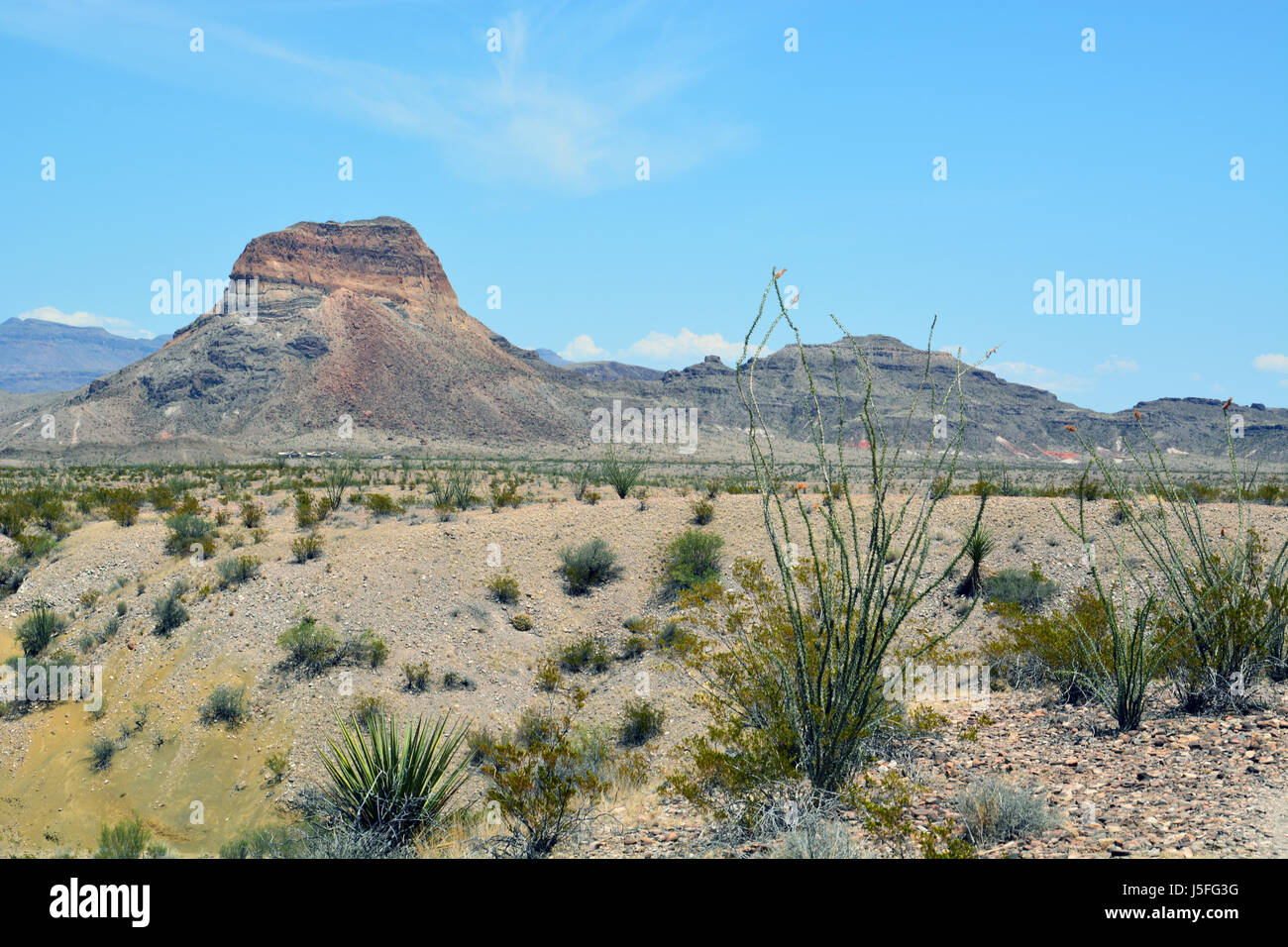 Castolon Peak (Cerro Castellan) schafft eine dramatische Landschaft in der Chihuahua-Wüste Region von Big Bend Nationalpark Stockfoto