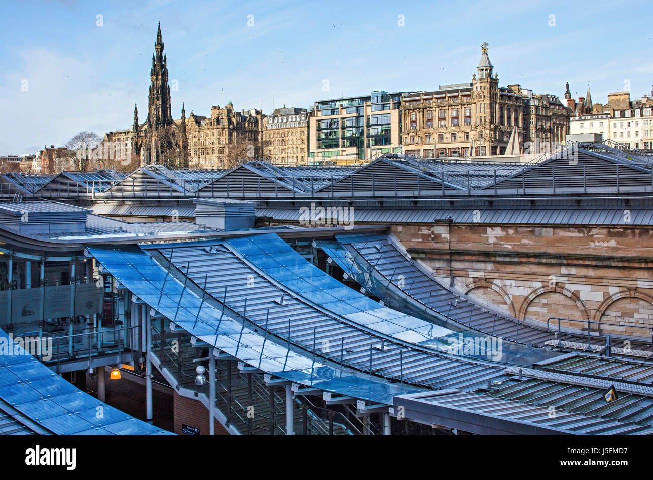 Säulen Edinburgh Waverley Station Stockfoto