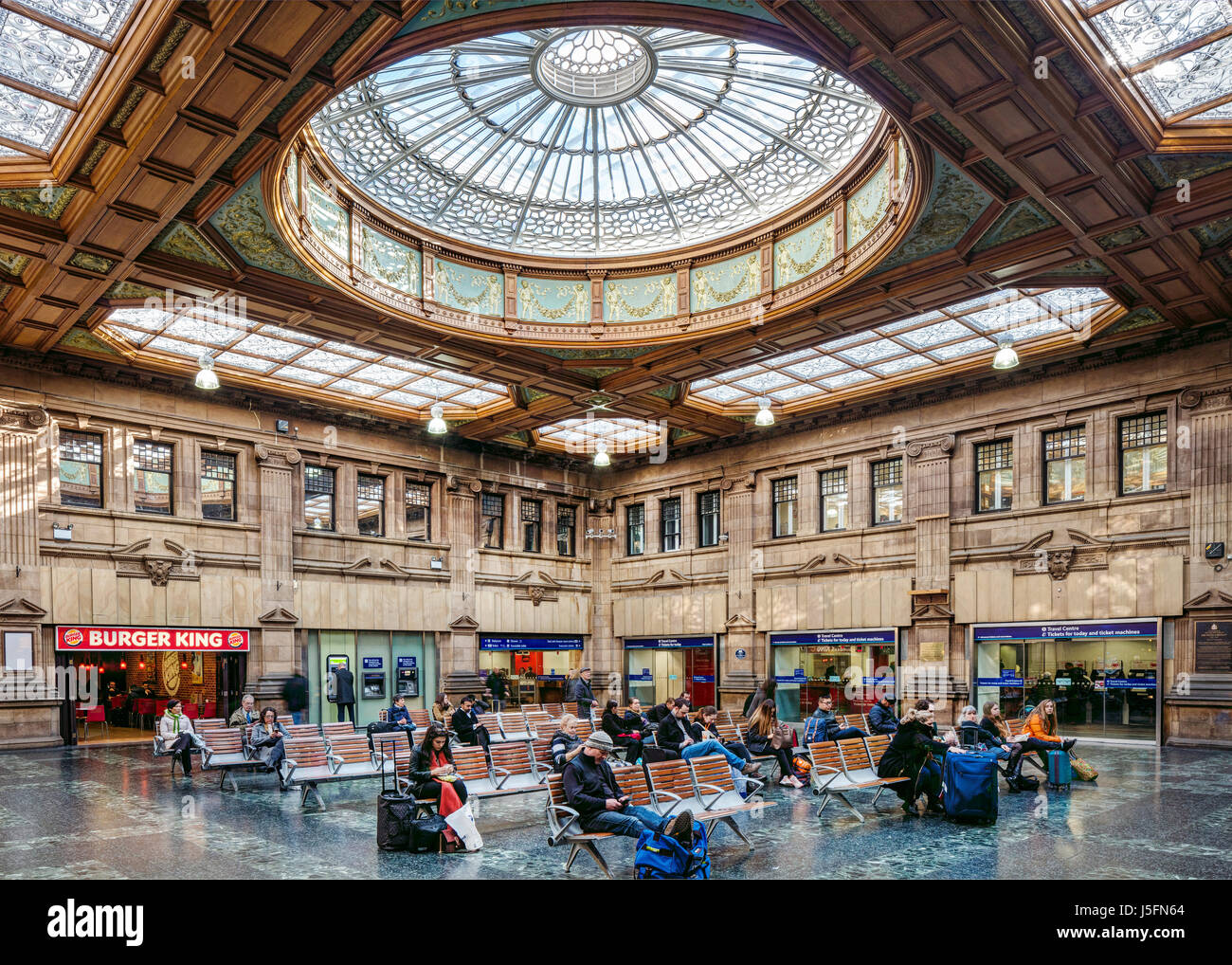 Bahnhofshalle Edinburgh Waverley Station Stockfoto
