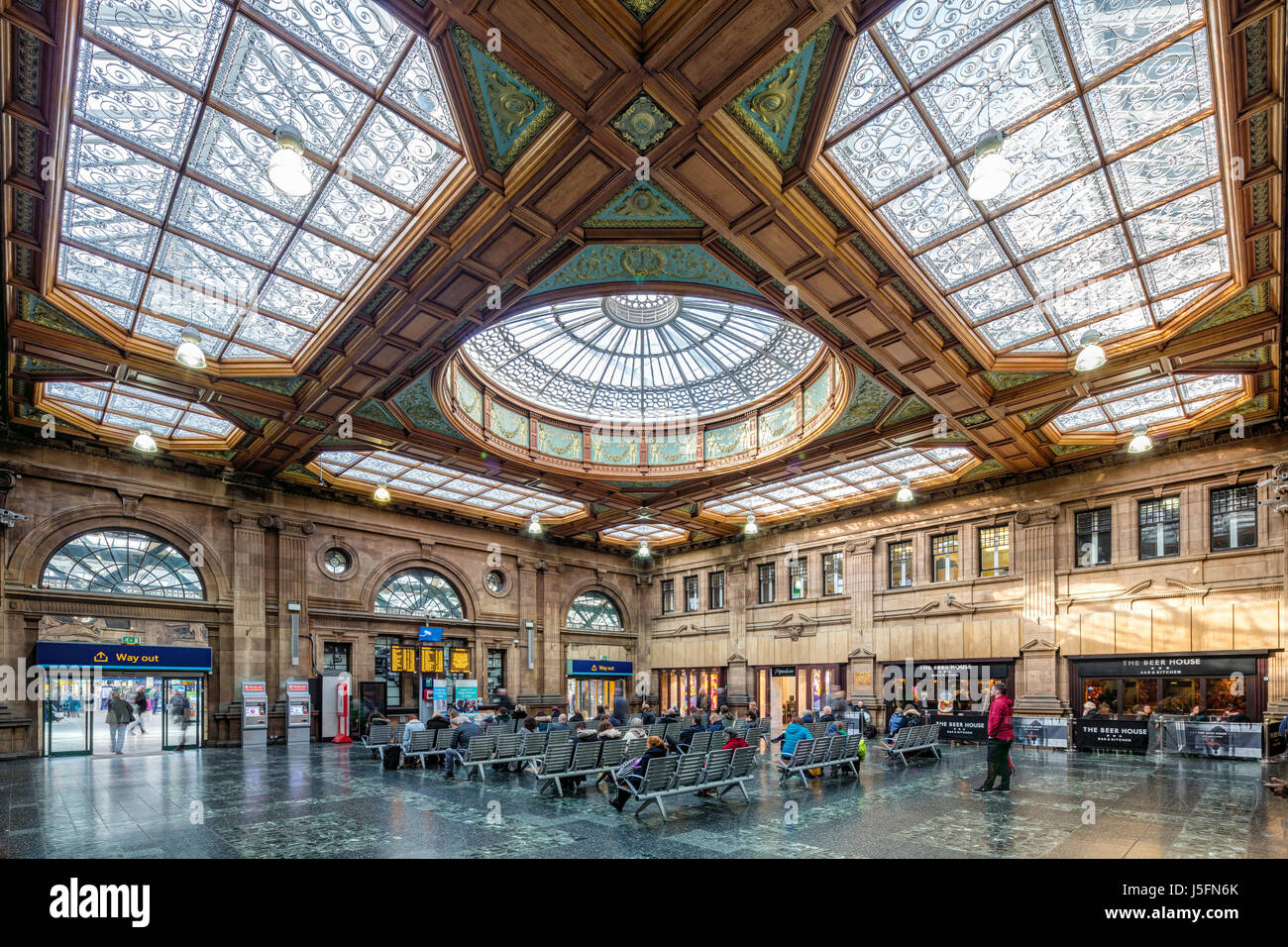 Bahnhofshalle Edinburgh Waverley Station Stockfoto