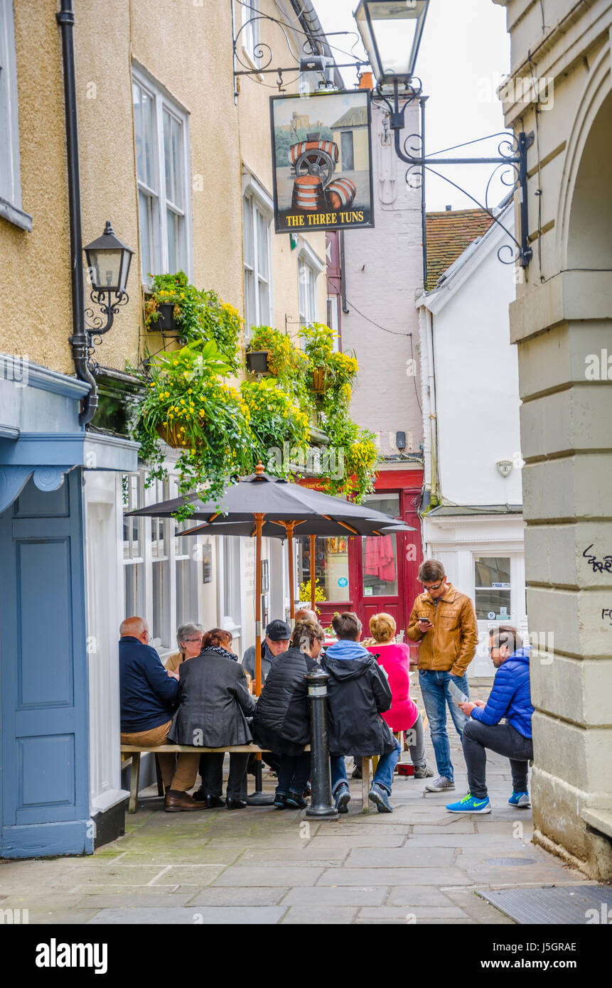 Die drei Tuns Pub an der Market Street in Windsor, UK. Stockfoto