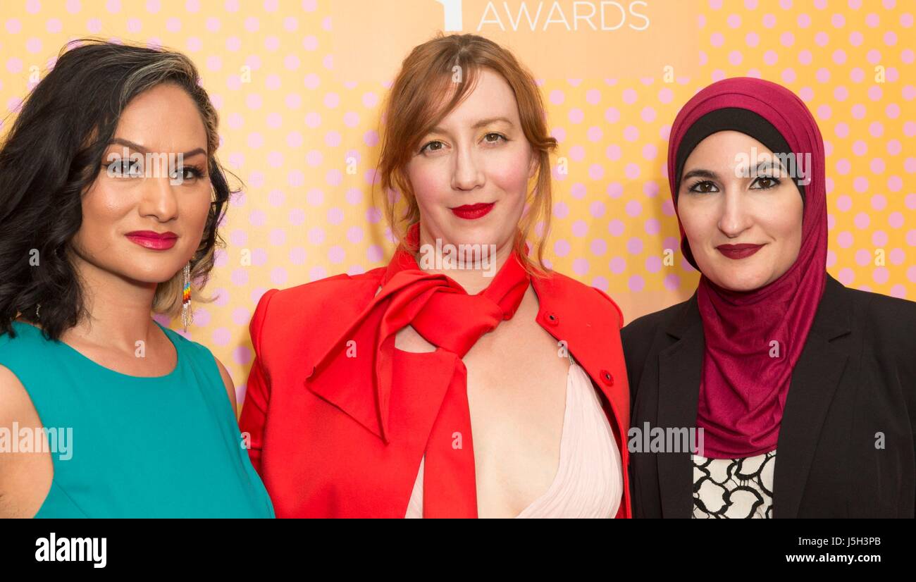 Carmen Perez, Bob Bland, Linda Sarsour im Ankunftsbereich für 21. Annual Webby Awards, Cipriani Wall Street, New York, NY 15. Mai 2017. Foto von: Lev Radin/Everett Collection Stockfoto