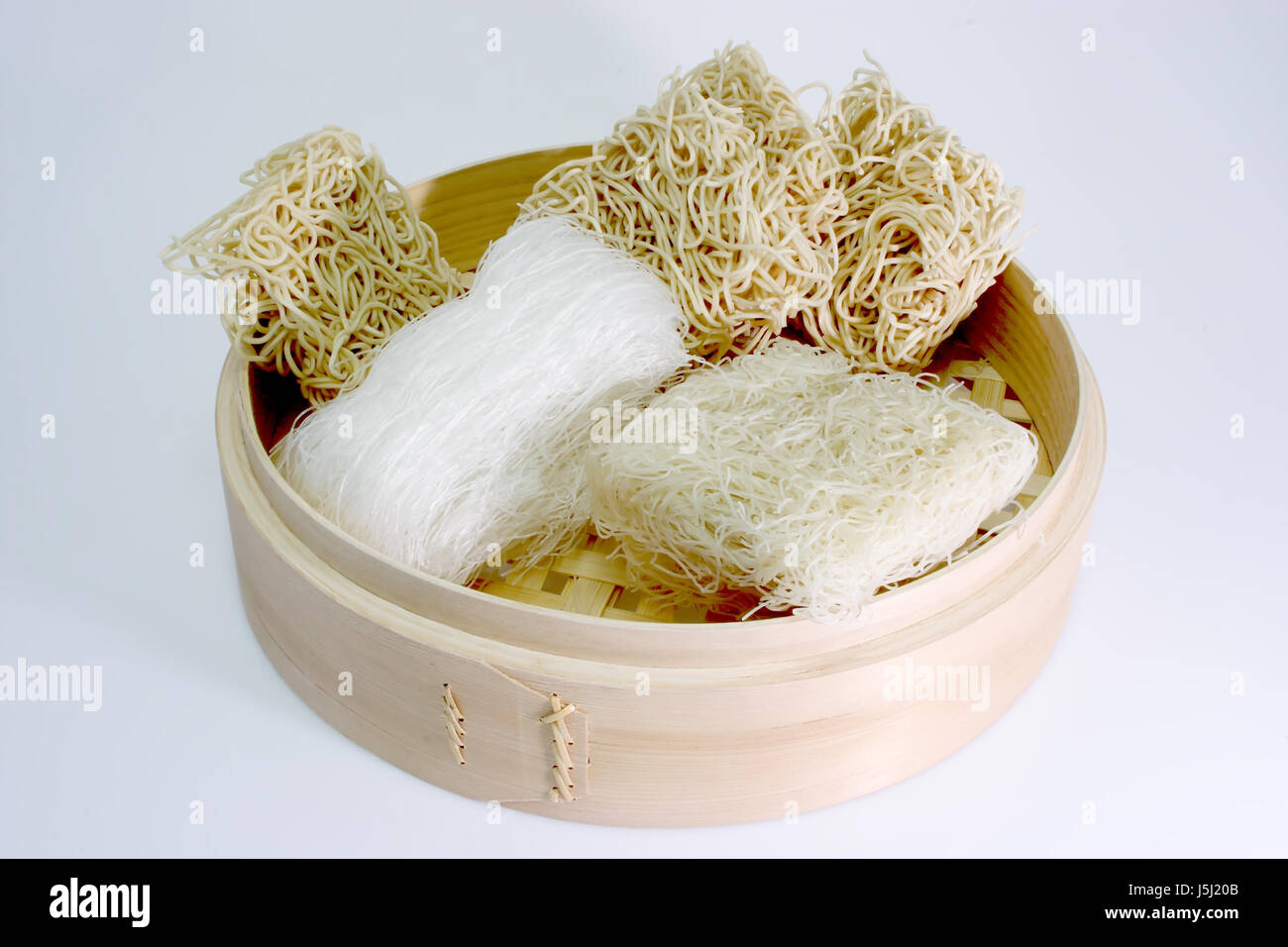 Holz asiatische Behälter geflochten geflochtene Handwerk Gehäuse Nudeln Haushalt Stockfotografie