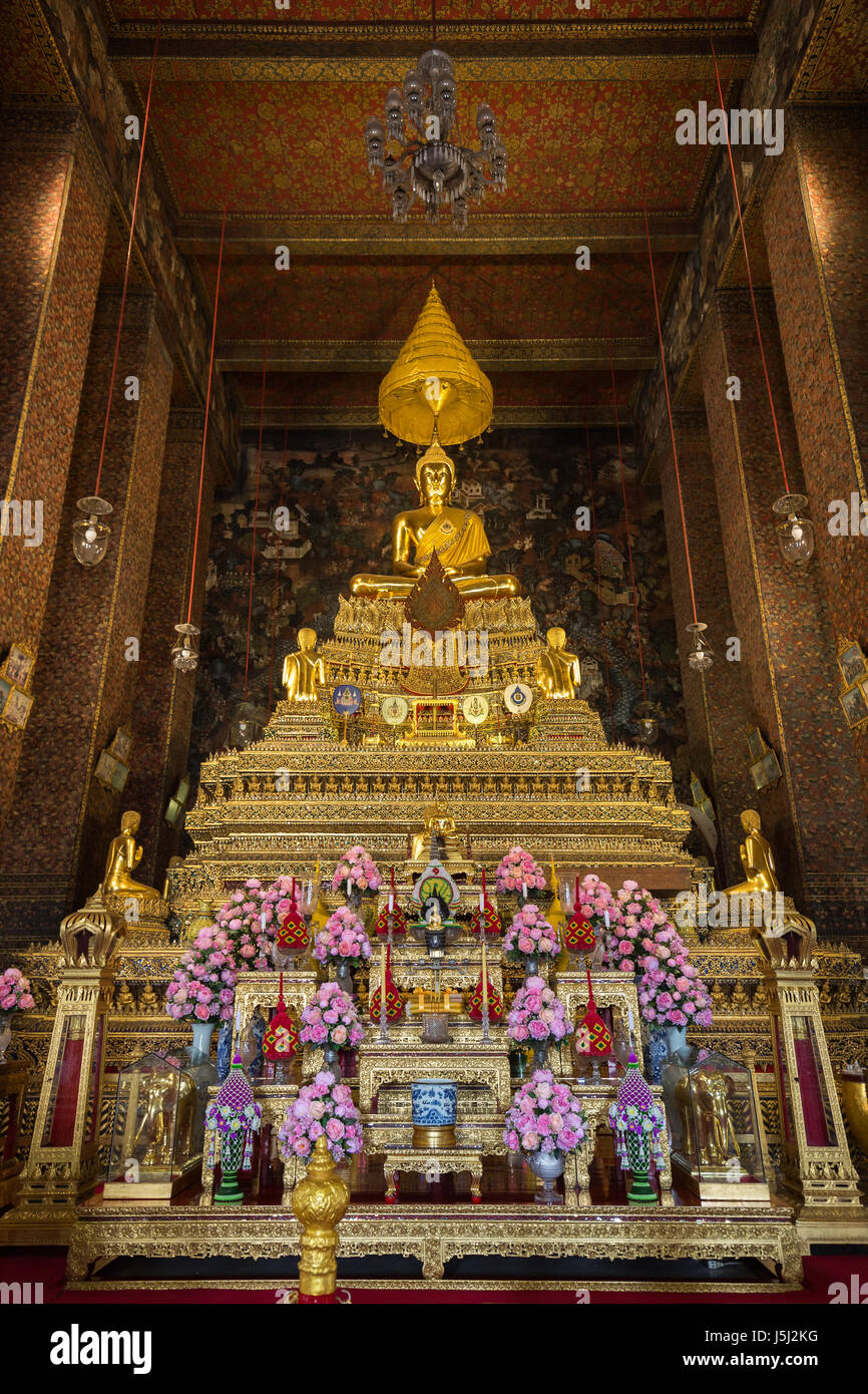 Bangkok temple ordination Fotos und Bildmaterial in hoher Auflösung