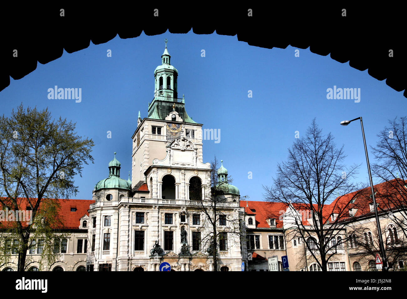 Turm Bogen Detail Eintritt Bayern München Sonne Zifferblatt Stadt Bogen Prinzregentenstrae Stockfoto