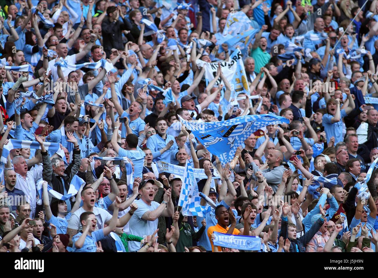 Manchester City Fans Stockfotos Und Bilder Kaufen Alamy