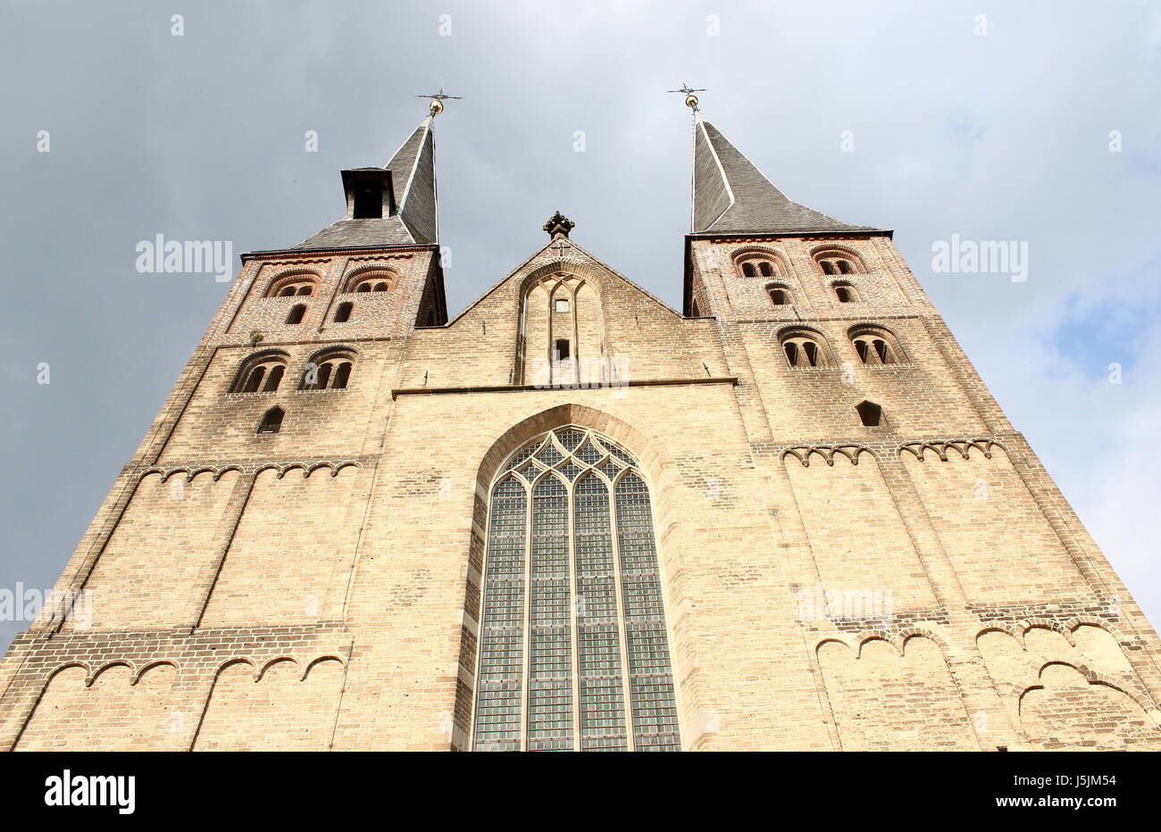 13. Jahrhundert Sint Nicolaas Kerk oder Bergkerk (Bergkirche) in der alten Bergkwartier Nachbarschaft, Stadt Deventer, Niederlande Stockfoto