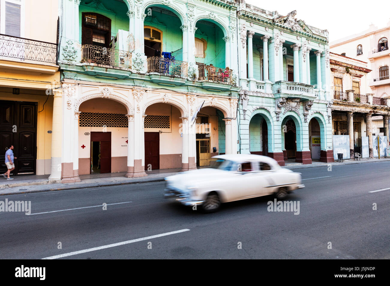 Alten Oldtimer auf der Malecon Havanna Kuba, der Malecon La Habana Cuba, Malacon Kuba, Classic American Auto der Malecon Kuba Straße Straßen von Kuba Stockfoto