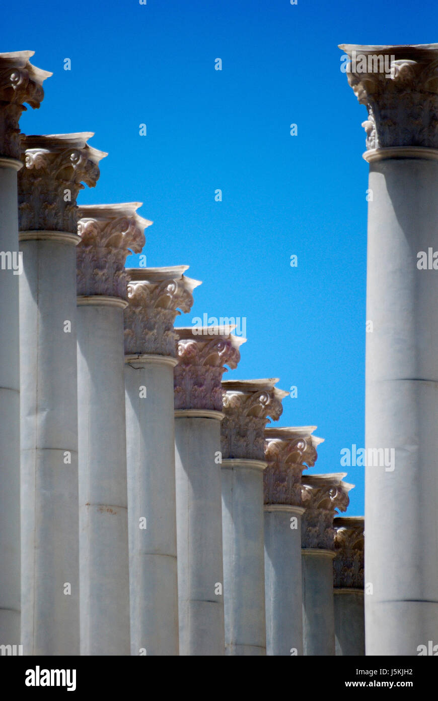 blaue Säulen Rom Roma Säule Zeile römische Kapitel Basis Firmament Himmel Schaft Fünfergruppe Stockfoto