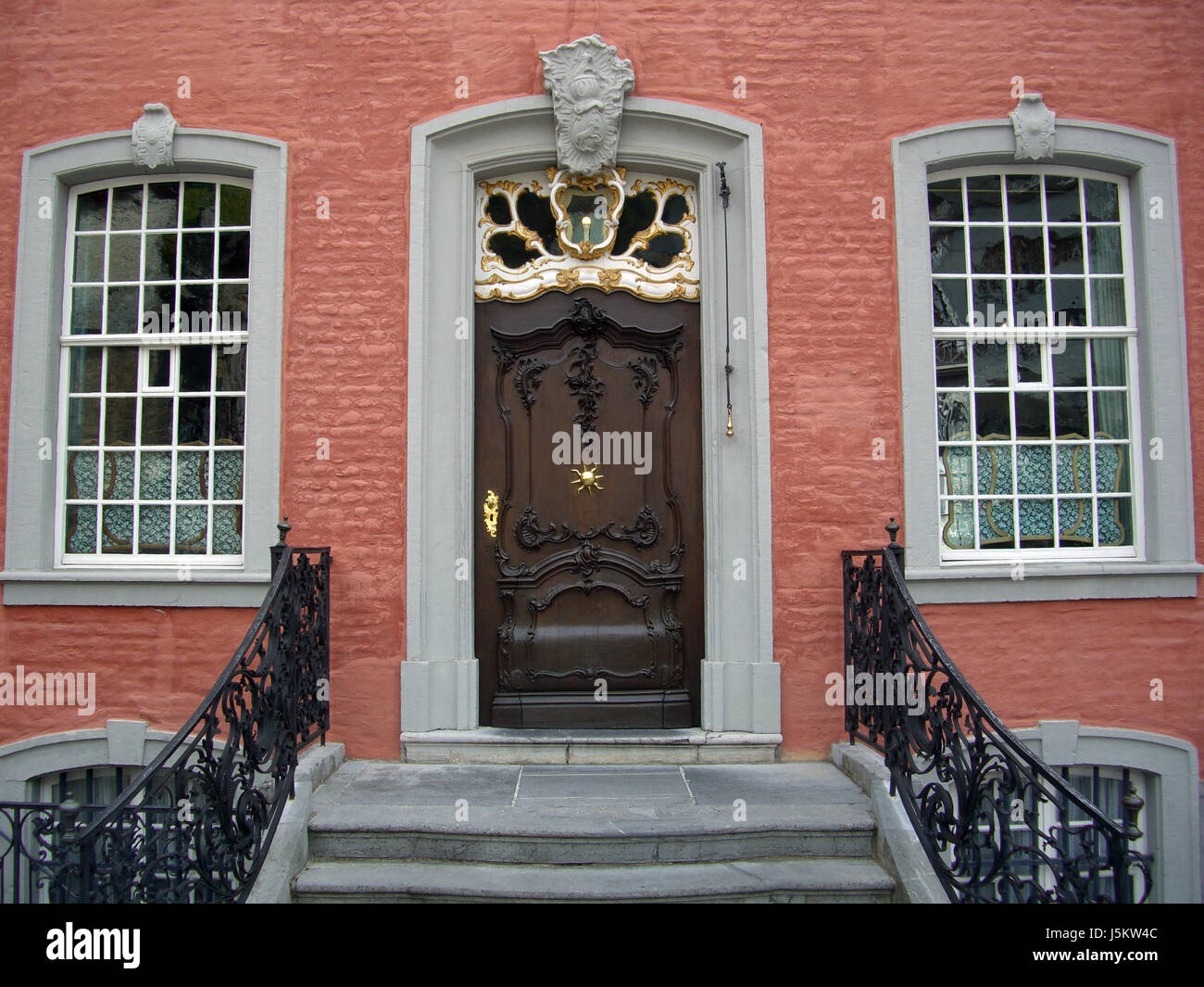 historische Treppe Eingang Tür Luftkurort Monschau Eifel Hohes Venn kreis Stockfoto