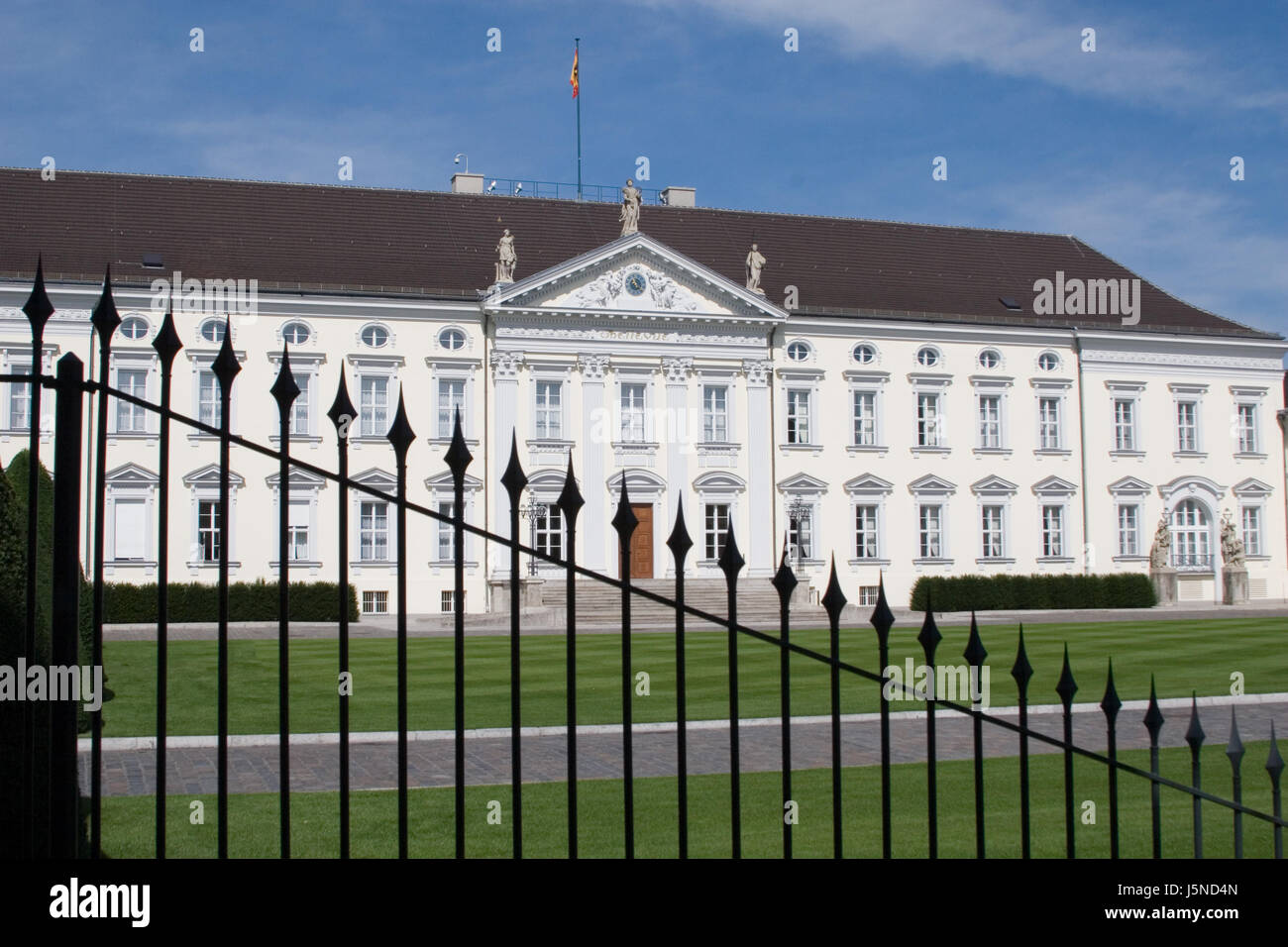 Mauer Berlin Zaun Fassade Politik Wache Sorgerecht Regierungsbüro bewacht Stockfoto