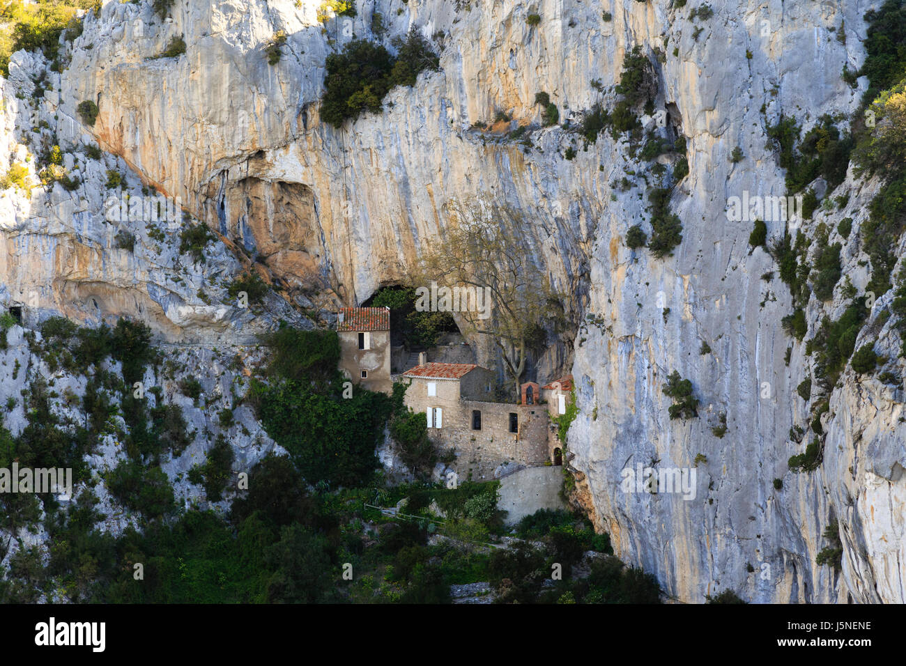 Frankreich, Pyrenäen Orientales, Saint Paul de Fenouillet, Galamus Gorges und Saint Antoine Einsiedelei auf der Klippe Stockfoto