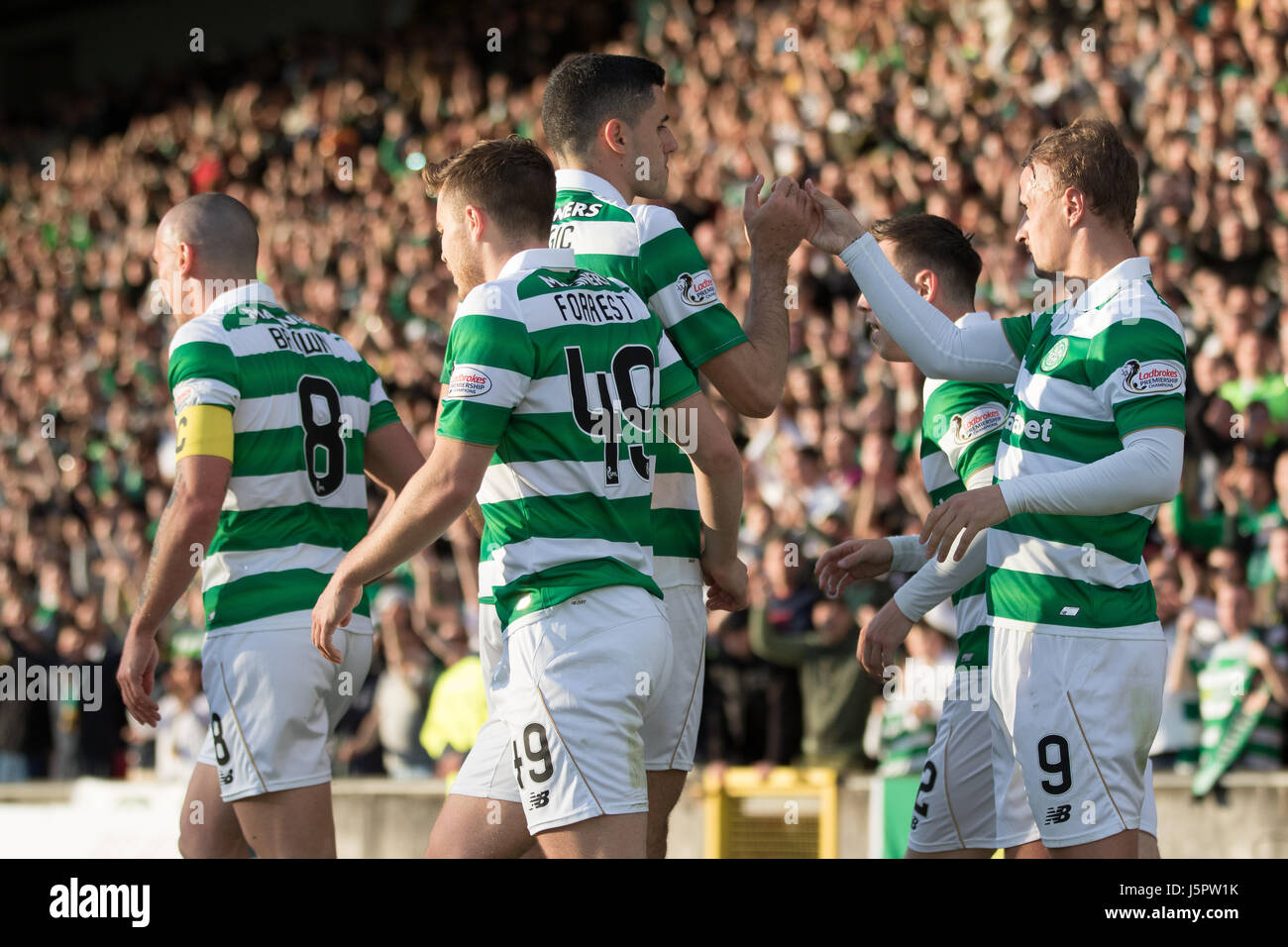 Glasgow, Schottland, Vereinigtes Königreich, 18. Mai 2017, Partick Thistle V Celtic, Firhill Stadium SPFL Spiel mit 5: 0. Scottish Premier League Partick Thistle Vs Celtic 19:45 Donnerstag 18. kann Firhill Stadium (Att: 7847) Stockfoto