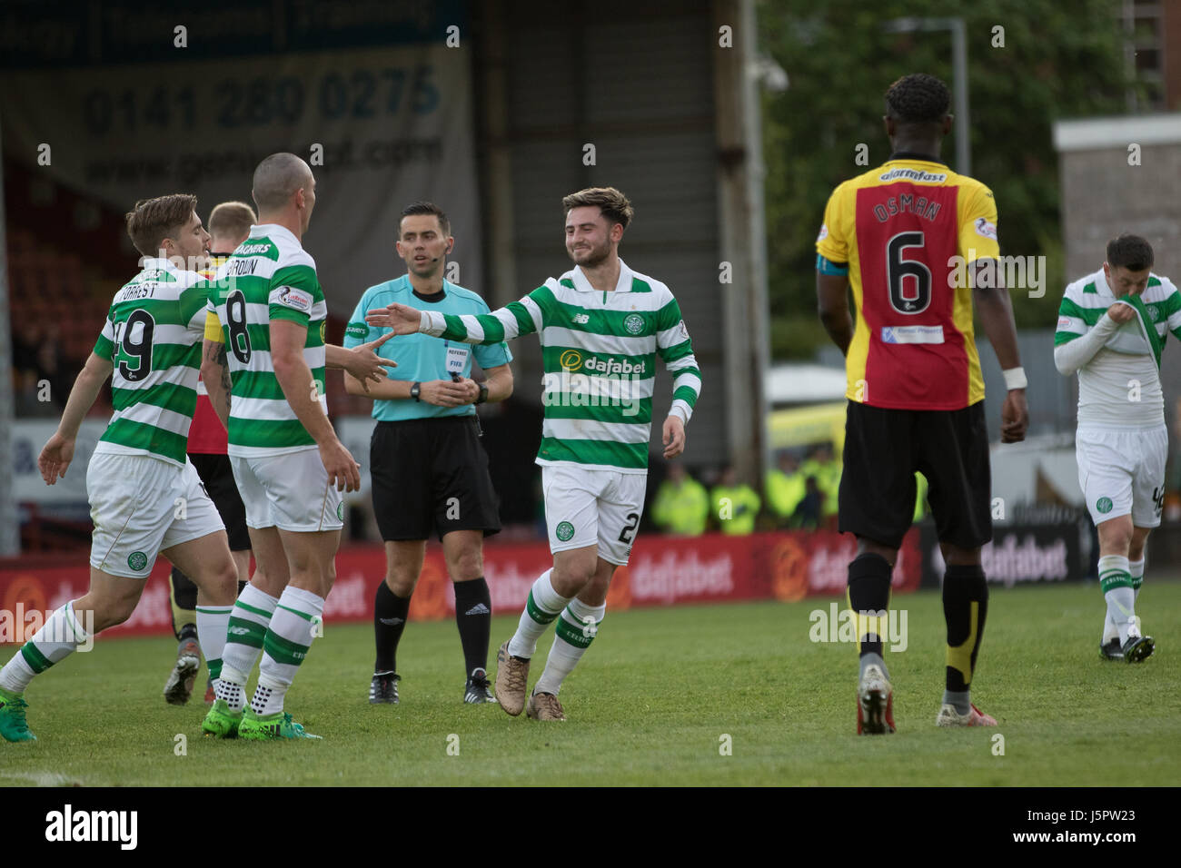 Glasgow, Schottland, Vereinigtes Königreich, 18. Mai 2017, Partick Thistle V Celtic, Firhill Stadium SPFL Spiel mit 5: 0. Scottish Premier League Partick Thistle Vs Celtic 19:45 Donnerstag 18. kann Firhill Stadium (Att: 7847) Stockfoto