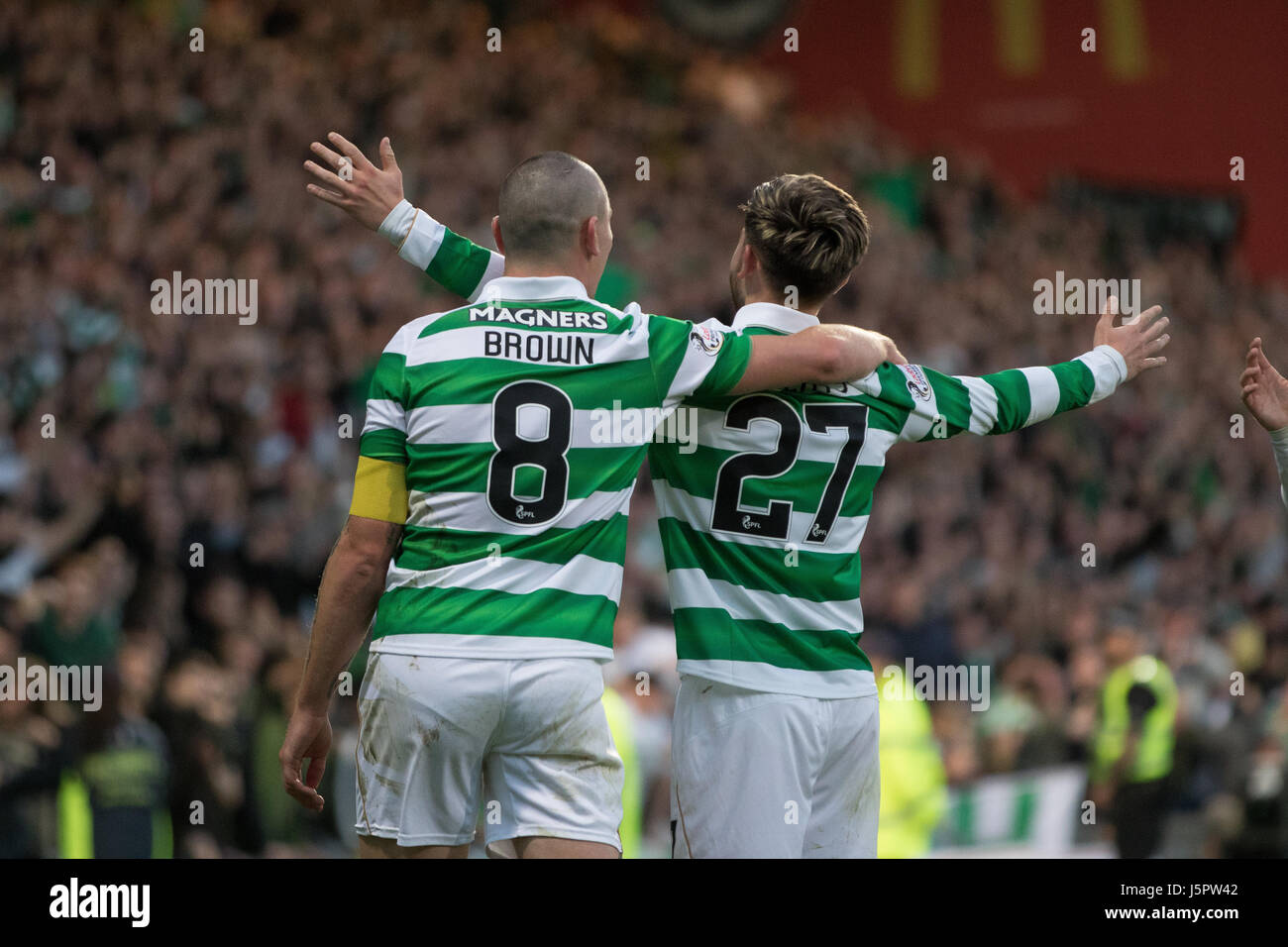 Glasgow, Schottland, Vereinigtes Königreich, 18. Mai 2017, Partick Thistle V Celtic, Firhill Stadium SPFL Spiel mit 5: 0. Scottish Premier League Partick Thistle Vs Celtic 19:45 Donnerstag 18. kann Firhill Stadium (Att: 7847) Stockfoto