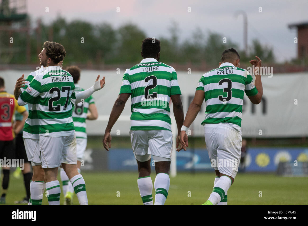 Glasgow, Schottland, Vereinigtes Königreich, 18. Mai 2017, Partick Thistle V Celtic, Firhill Stadium SPFL Spiel mit 5: 0. Scottish Premier League Partick Thistle Vs Celtic 19:45 Donnerstag 18. kann Firhill Stadium (Att: 7847) Stockfoto