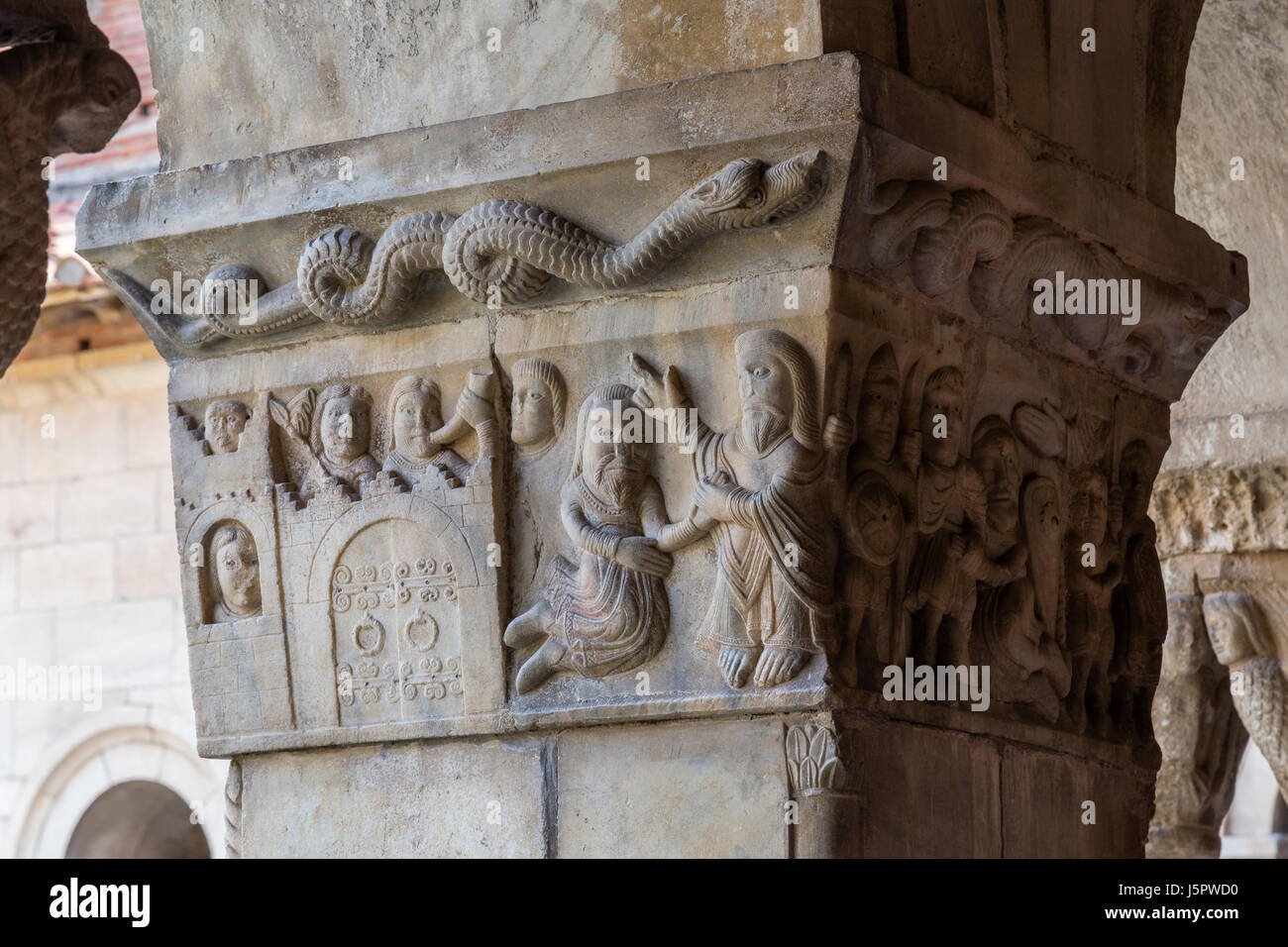 Frankreich, Pyrenäen Orientales, Elne, Elne Kathedrale, romanischer Kreuzgang, Hauptstadt von Adam und Eva Stockfoto