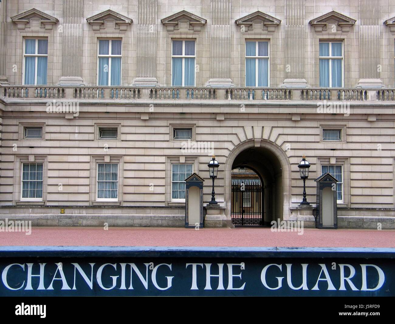 London England abwesend Relief Königshaus Wachablösung der Wachen, die Änderung von der Stockfoto