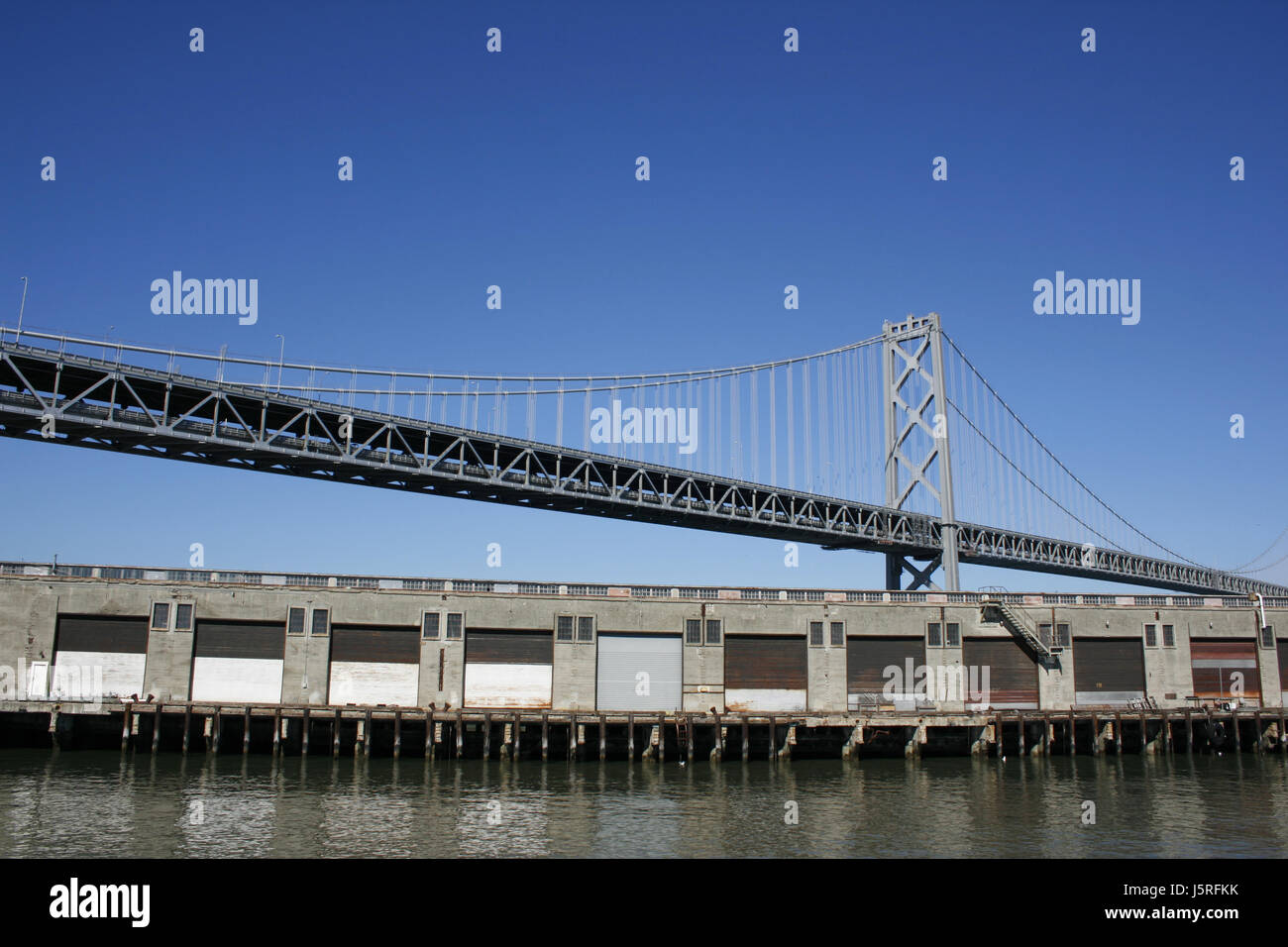Blaue Halle Stadt Rathäuser überbrücken Prozessor Brücke Usa Hafen California Amerika Stockfoto