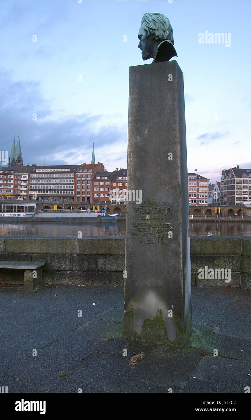 Monument Sehenswürdigkeiten Bremen Büste Weser Stadt Stadt Denkmal erinnern Kunst Kunstwerk Stockfoto