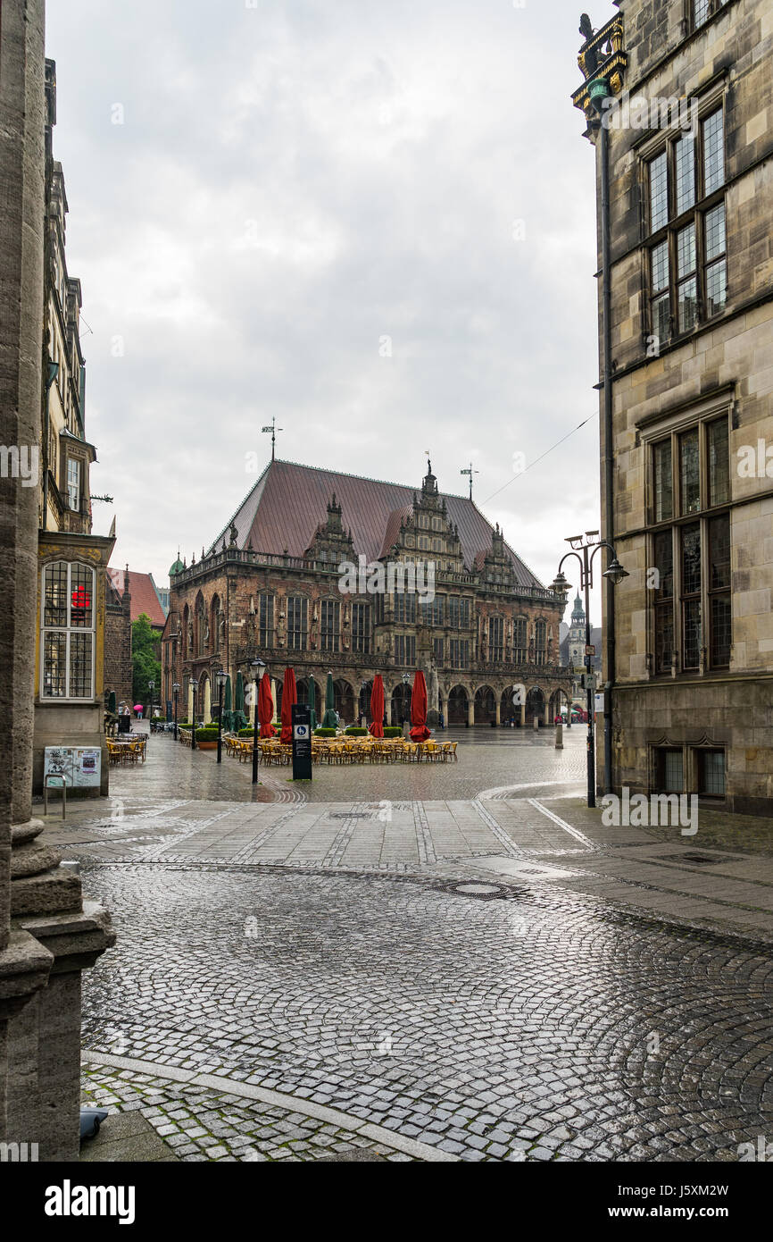 Bremen, Deutschland, Mai. 2017 alte Straße in der Stadt Bremen, nach rayn Stockfoto