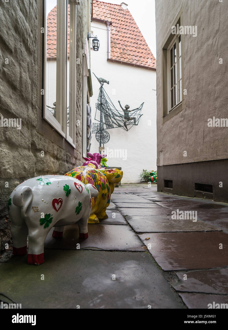 Bremen, Deutschland, Mai. 2017 alte Straße in der Stadt Bremen, nach rayn Stockfoto