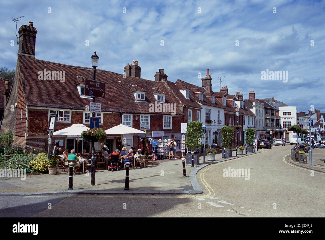 Häuser und Geschäfte in Schlacht, East Sussex UK Stockfoto