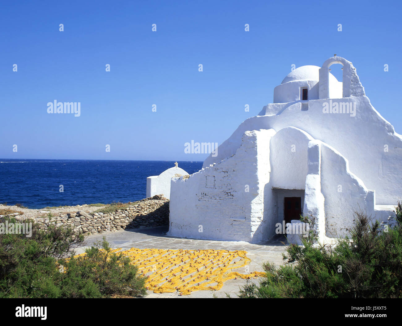 kirchliche Urlaub Urlaub Urlaub Urlaub Griechenland griechische Netze Salzwasser am Meer Stockfoto