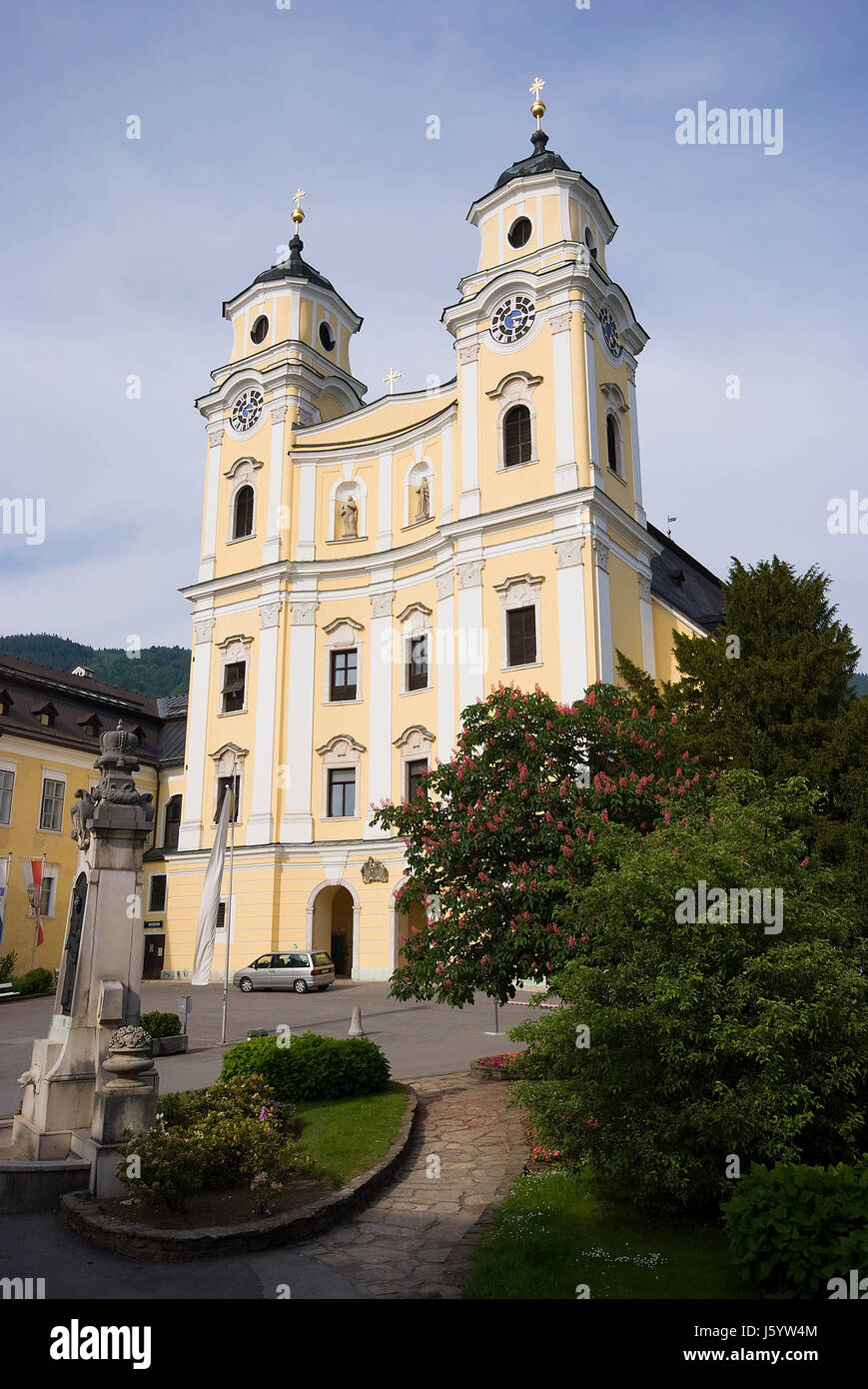 Österreicher Sehenswürdigkeiten katholischen Kirchtürmen historische Kirche Österreicher Sehenswürdigkeiten Stockfoto
