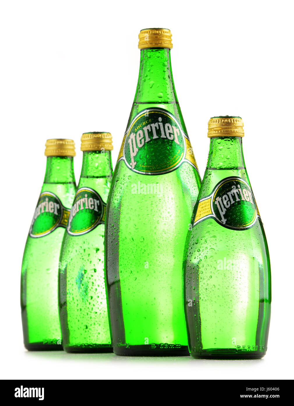 POZNAN, Polen - 24. Juni 2016: Perrier ist eine französische Marke natürliche Mineralwasser zur Verfügung und verkauften weltweit in 140 Ländern. Stockfoto