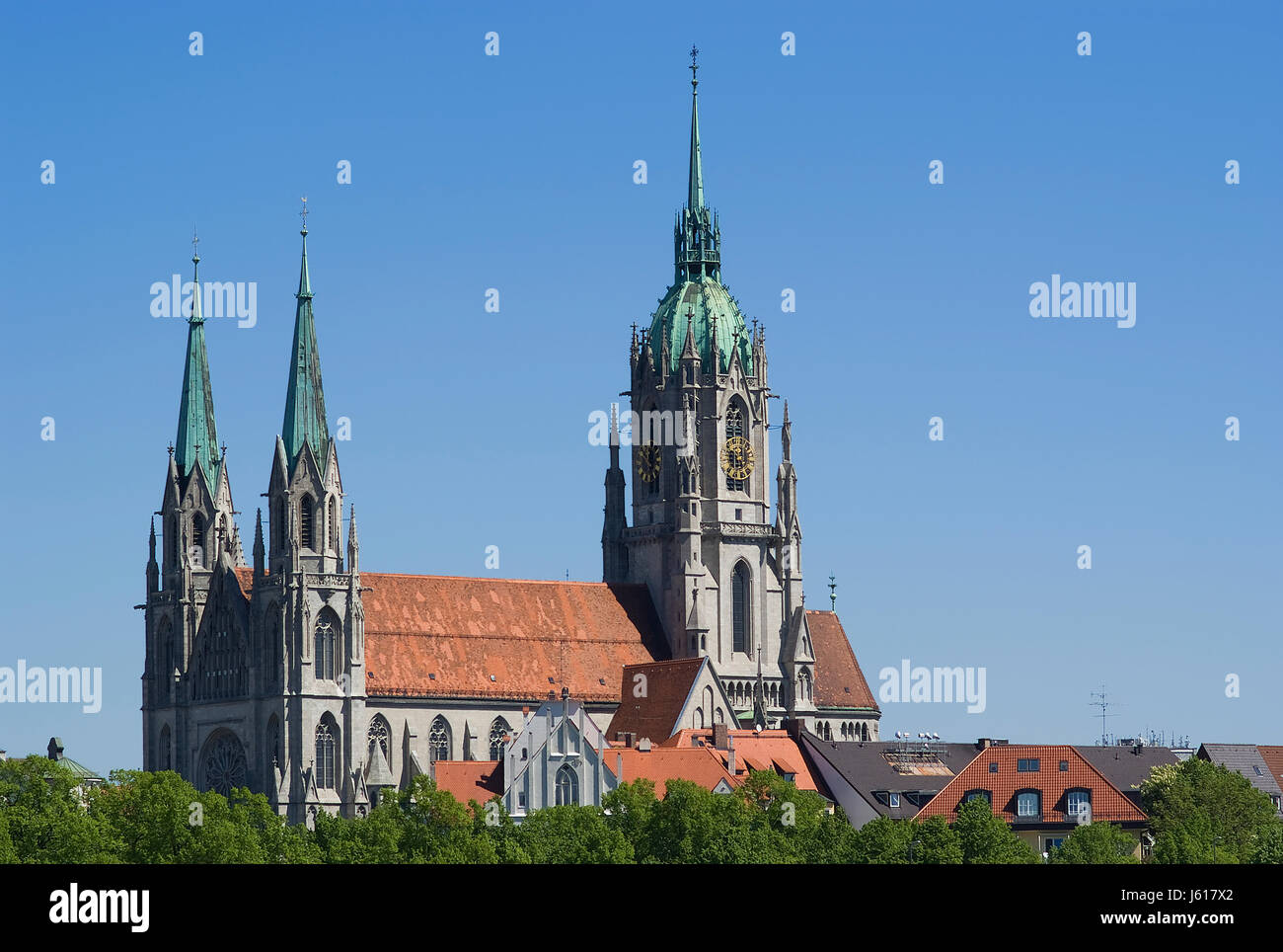 historische Kirche Sehenswürdigkeiten München Emblem kirchlichen Sehenswürdigkeiten Bayern Frühling Stockfoto