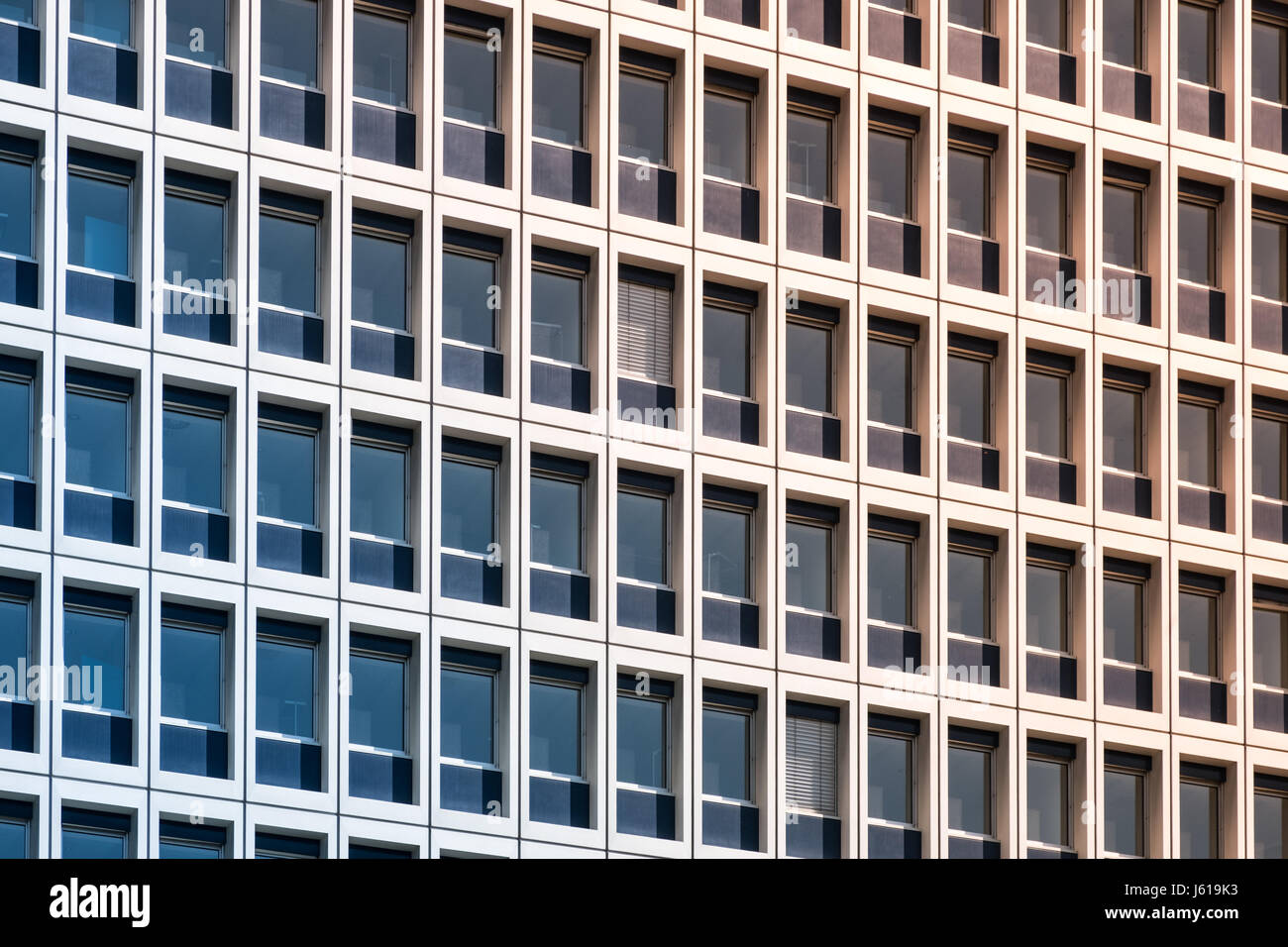 Immobilien-Exterieur, Gebäude Fassade - moderne Architektur Stockfoto