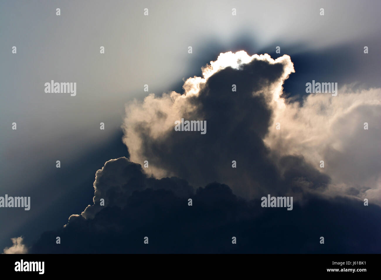 Elementarereignis Wolke Gewitter Gewitter Thundreous Sonnenschein Gewitterwolke Stockfoto
