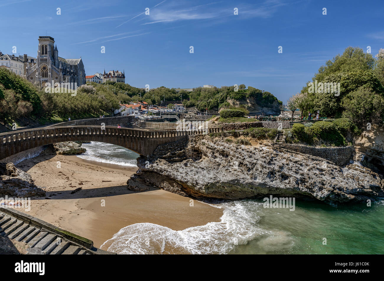 Angeln, Hafen oder Hafen Vieux und die Kirche Sainte Eugenie, Biarritz, Frankreich Stockfoto