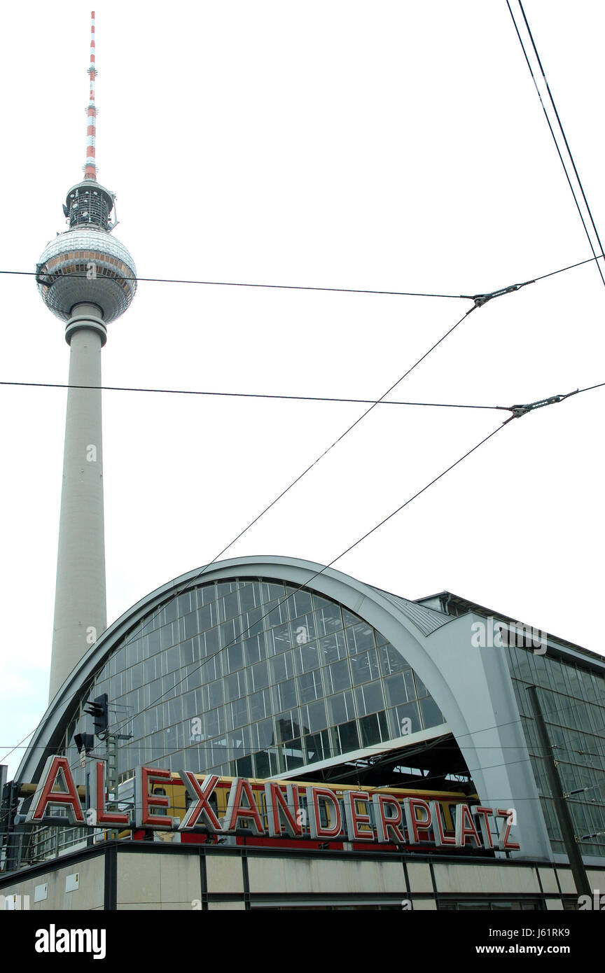 Bahnhof Berlin Antenne Radio Fernsehen tv Fernseher Rundfunk ausgestrahlt Stockfoto