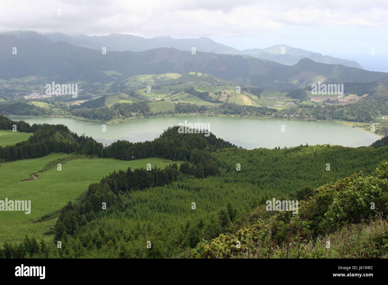 Europa Portugal Frischwasser See Binnengewässer Wasser Azoren Landschaft Landschaft Stockfoto