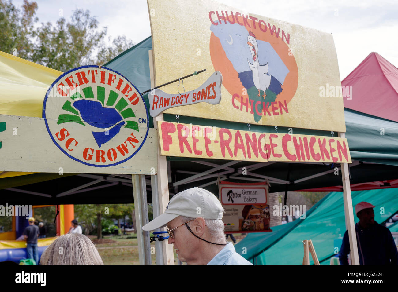 Charleston South Carolina, Marion Square, Bauernmarkt, Bauern, Bauern, Gemeindeaktivitäten, frische Produkte, lokale Produkte, Handwerker, Kunsthandwerk, Lebensmittelgericht pla Stockfoto