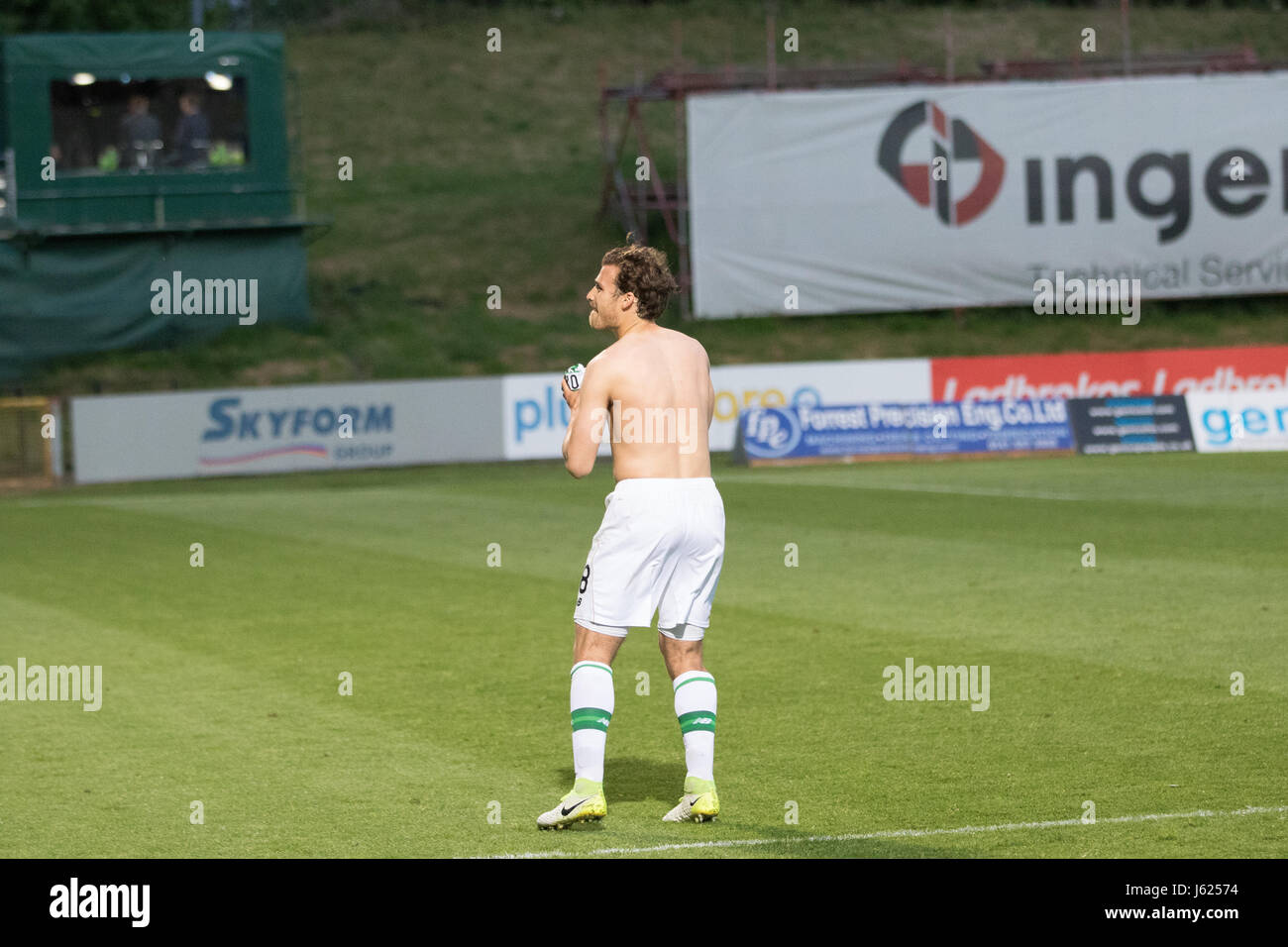 Glasgow, Schottland, Vereinigtes Königreich, 18. Mai 2017, Partick Thistle V Celtic, Firhill Stadium SPFL Spiel mit 5: 0. Scottish Premier League Partick Thistle Vs Celtic 19:45 Donnerstag 18. kann Firhill Stadium (Att: 7847) Stockfoto