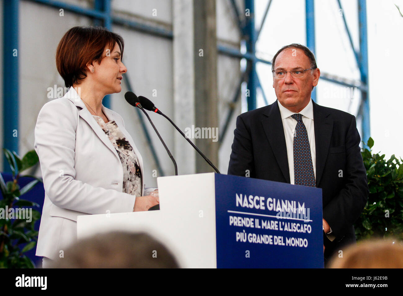 24.03.2016 Trapani; Sicilia; Nehmen Sie ein Tragflächenboot GIANNI M. in Foto: Senatrice Simona VICARI, Ettore Morace Stockfoto