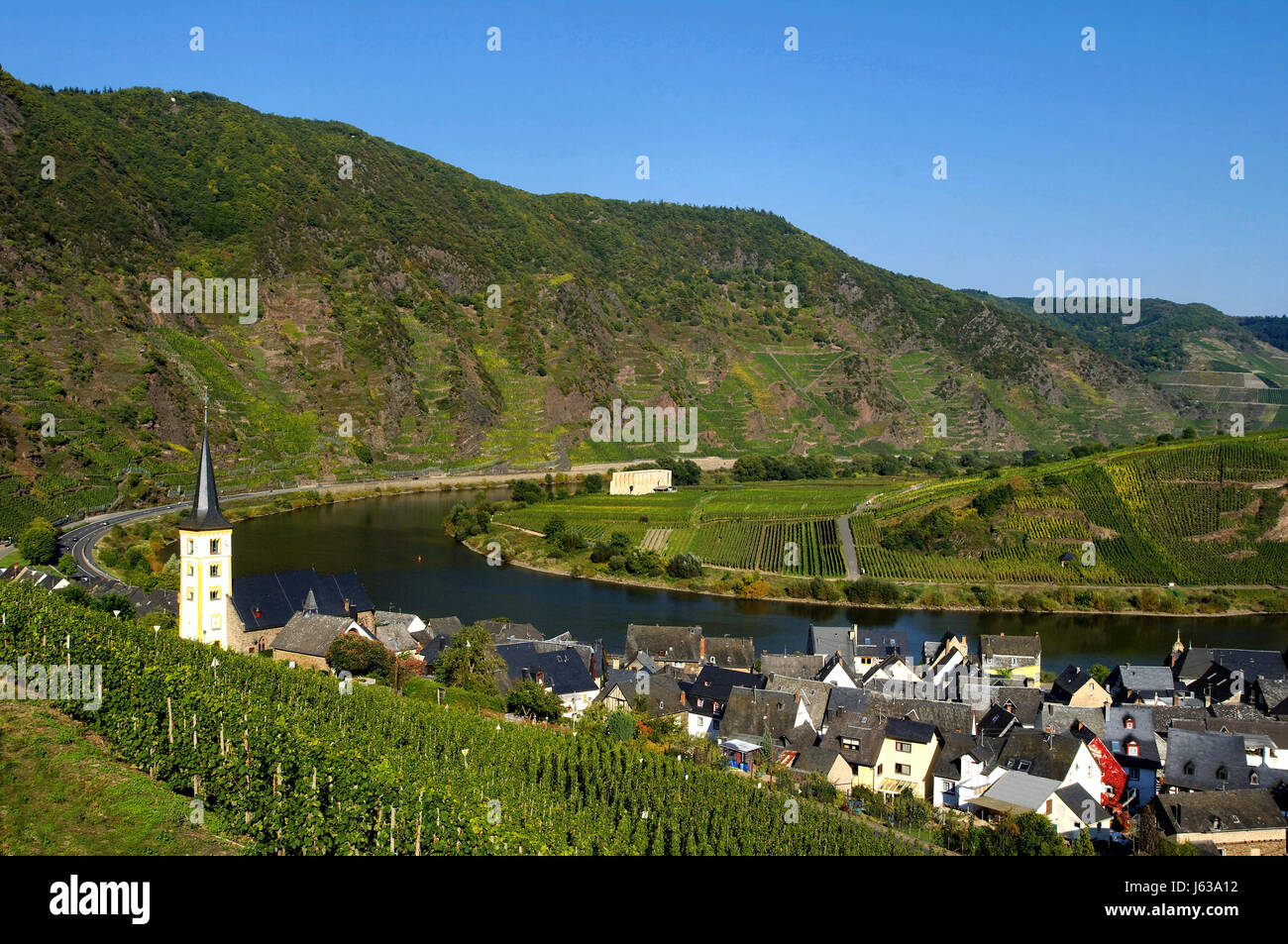 Weingut Mosel Ausflug Anblick Ansicht Outlook Perspektive Vista Panorama Aussichtspunkt Stockfoto